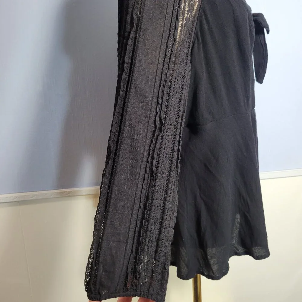Torrid Size 0 Classic Black Tie V Neck Lace Longsleeve Lightweight Blouse - Picture 6 of 10
